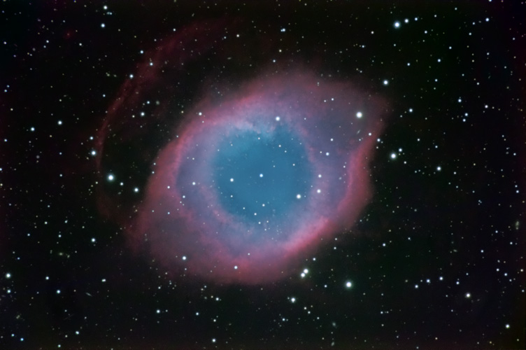 NGC7293LRGBb(500).jpg (85403 bytes)